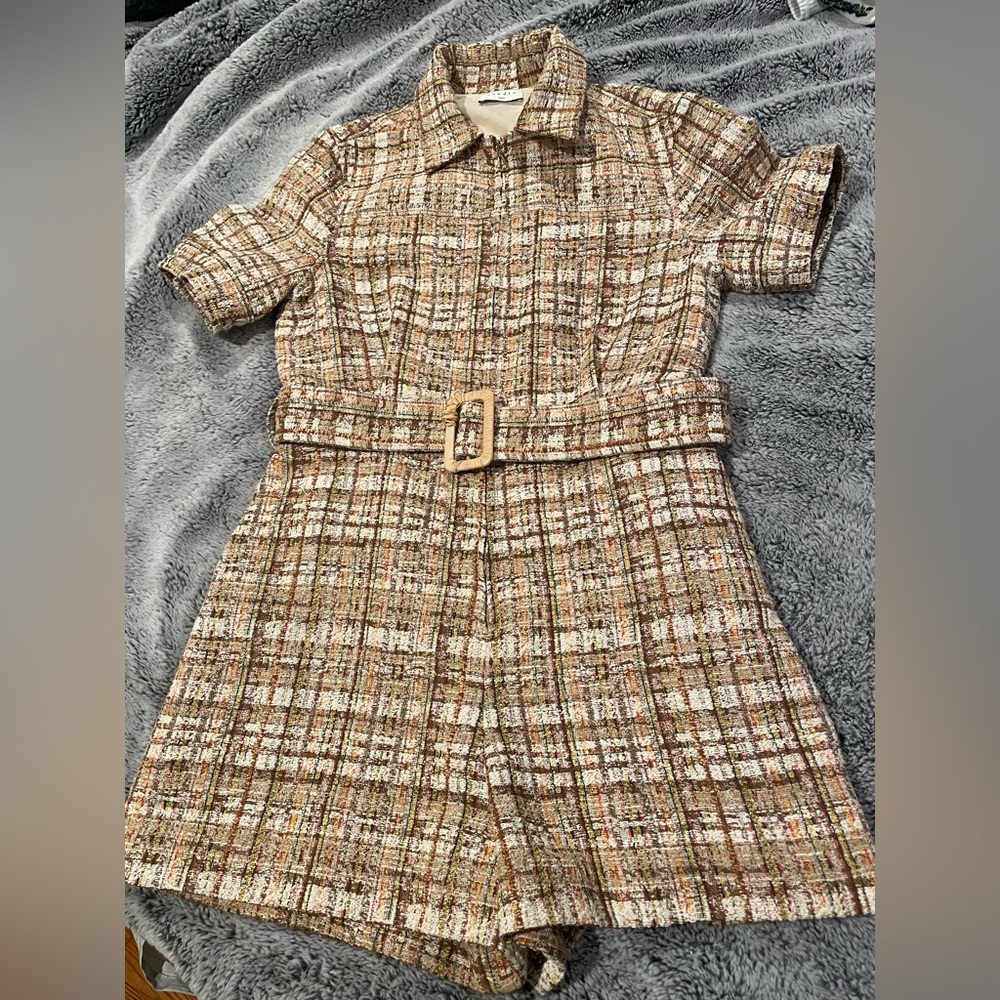 Sandro size 40 (medium) about size 8 in US Wool Romper